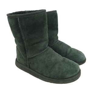 Women’s classic Short Ugg black boots size 8